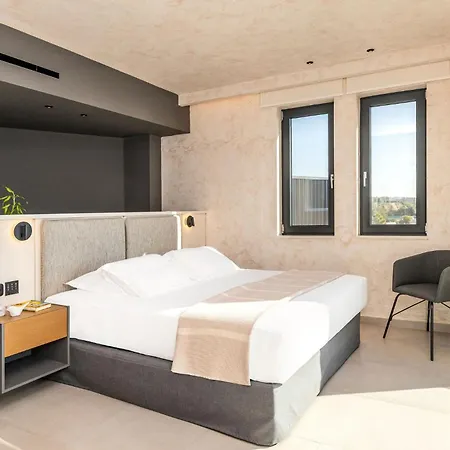 Anasa Luxury